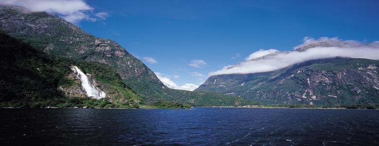 我行我素 素食旅遊 紐西蘭南北島自然風光10日 | 冰河高山火車峽灣、綠石小鎮、庫克山國家公園、夢幻螢火蟲洞、米佛峽灣遊船、毛利歌舞表演 NZ (含導遊服務費/上網卡)